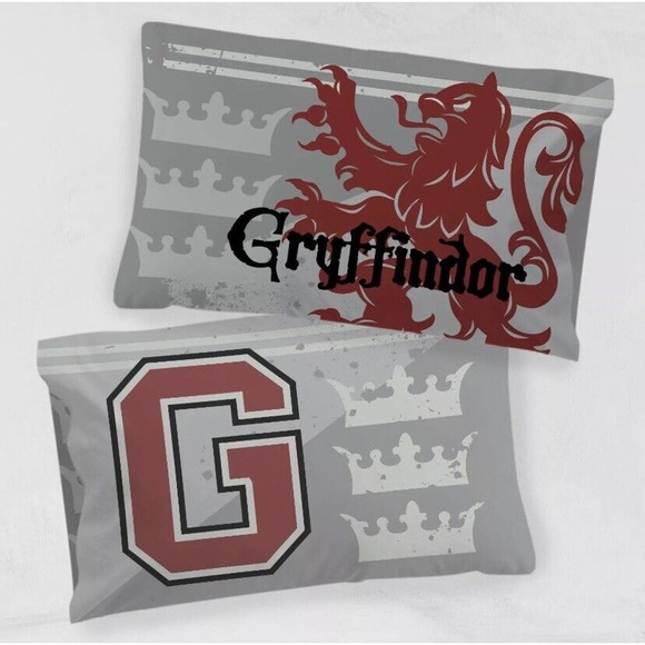 **Brand New** Harry Potter Gryffindor Reversible Pillowcase Red and Gray (One) - Picture 1 of 8
